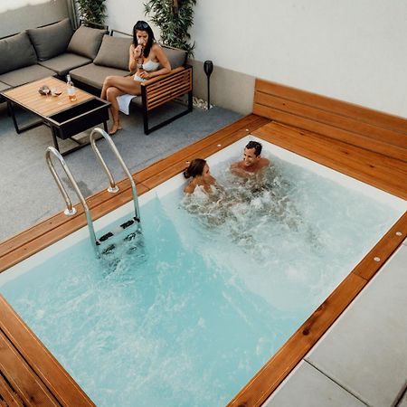 Apartmany Habanska, Cely Dum Pouzdrany Exteriör bild