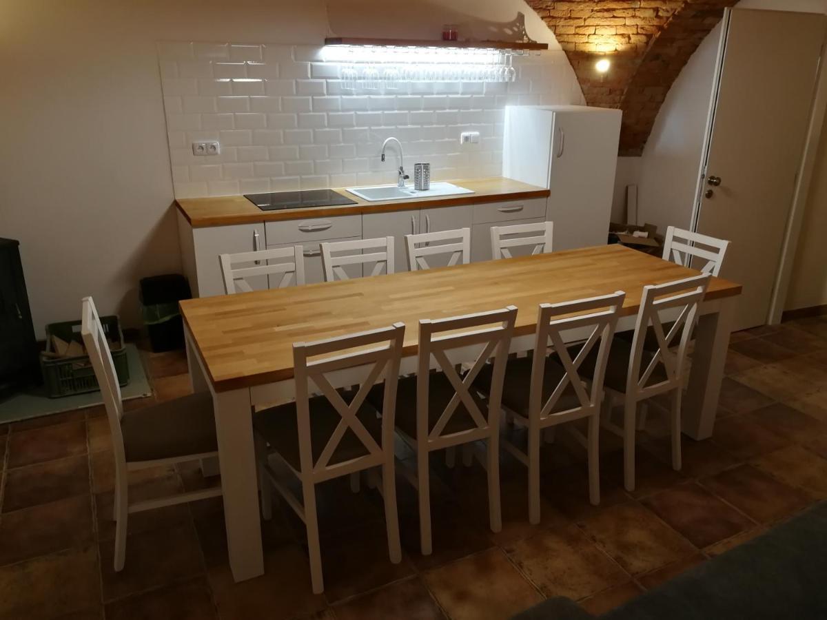 Apartmany Habanska, Cely Dum Pouzdrany Exteriör bild
