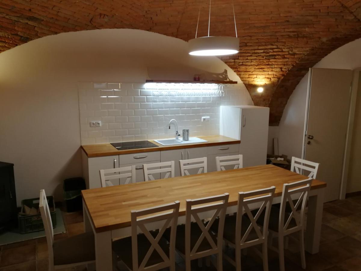 Apartmany Habanska, Cely Dum Pouzdrany Exteriör bild