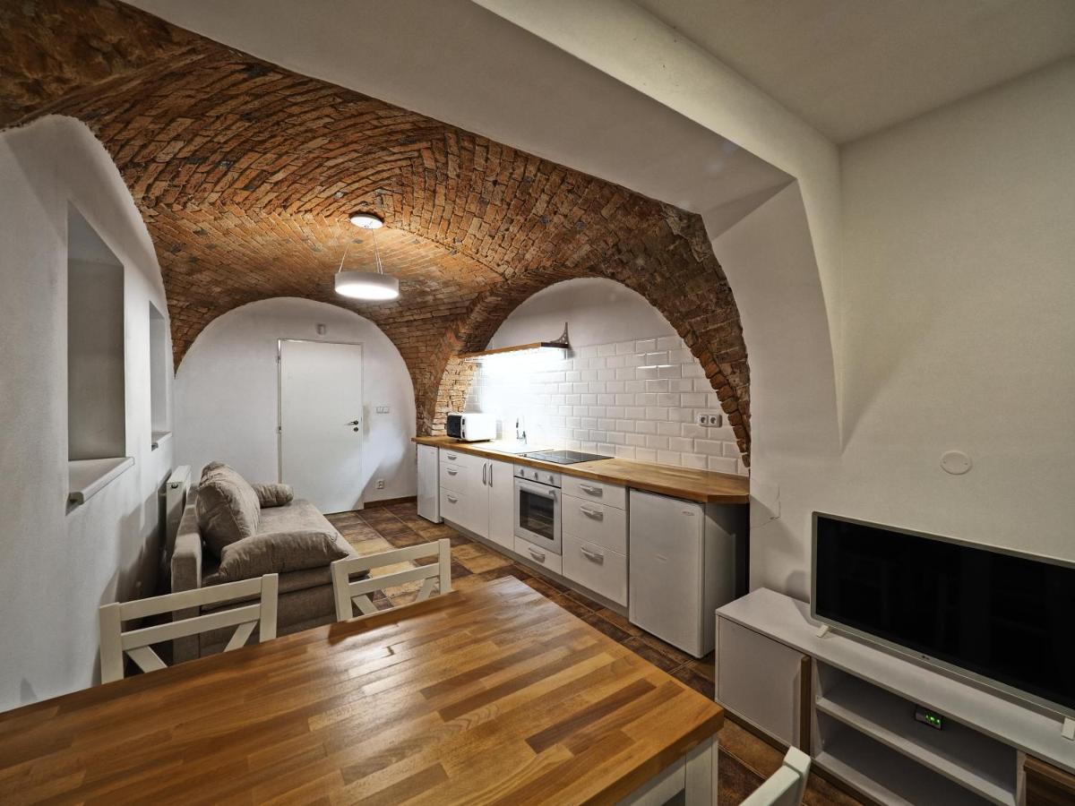 Apartmany Habanska, Cely Dum Pouzdrany Exteriör bild
