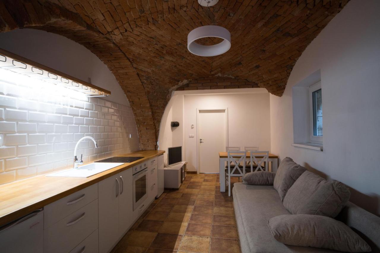 Apartmany Habanska, Cely Dum Pouzdrany Exteriör bild