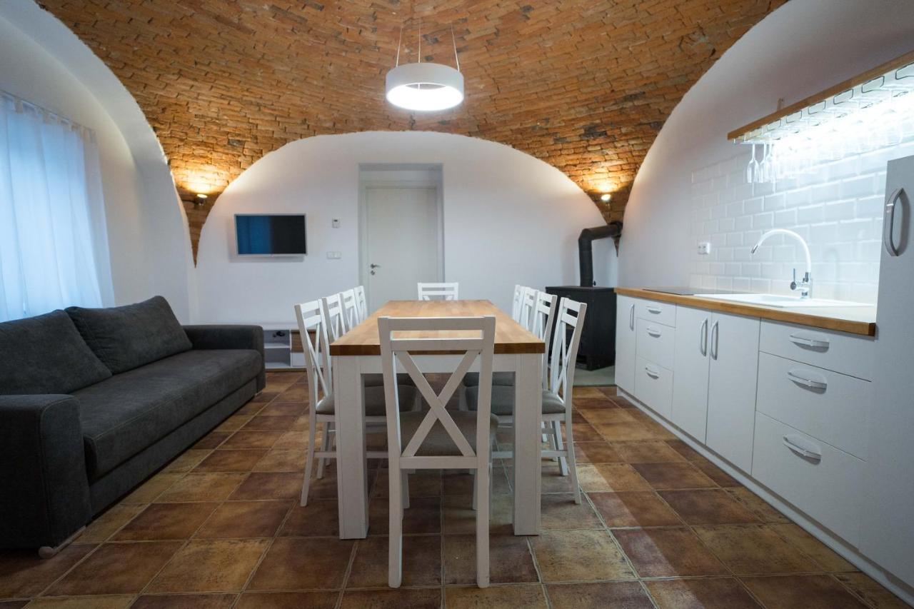 Apartmany Habanska, Cely Dum Pouzdrany Exteriör bild