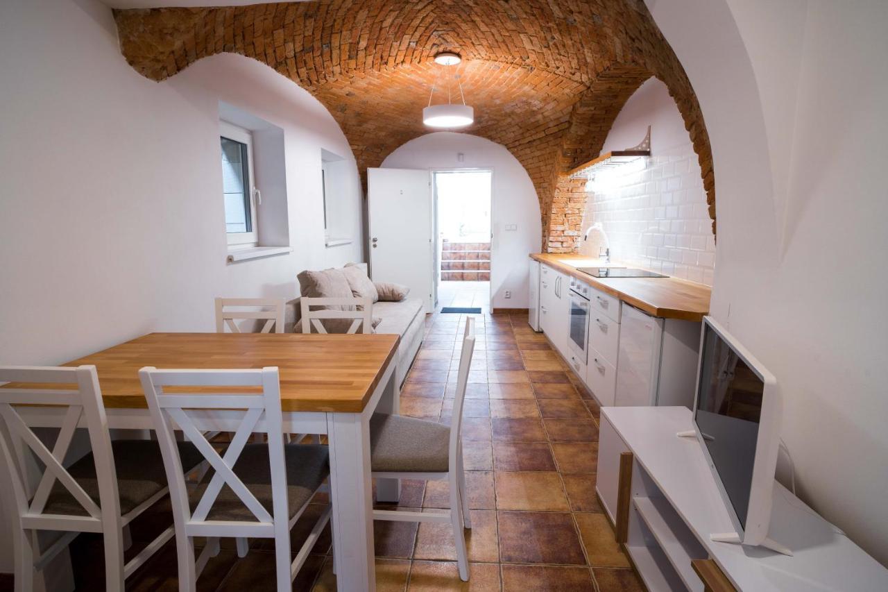 Apartmany Habanska, Cely Dum Pouzdrany Exteriör bild