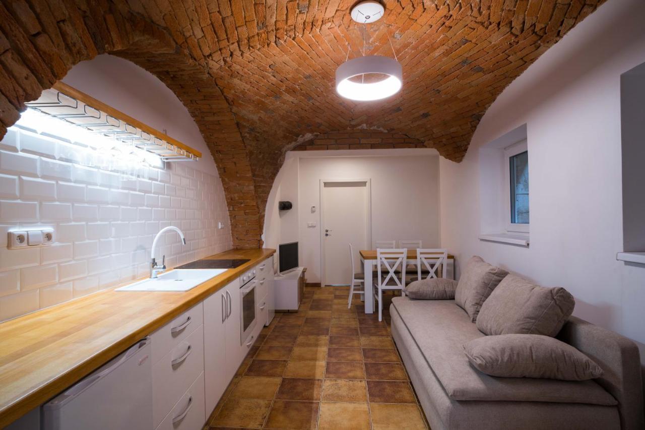 Apartmany Habanska, Cely Dum Pouzdrany Exteriör bild