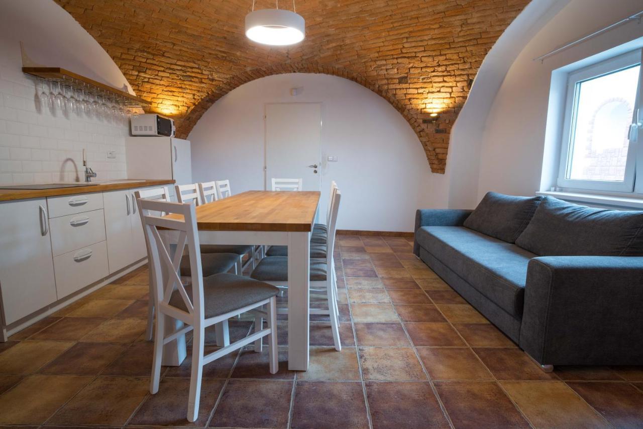 Apartmany Habanska, Cely Dum Pouzdrany Exteriör bild