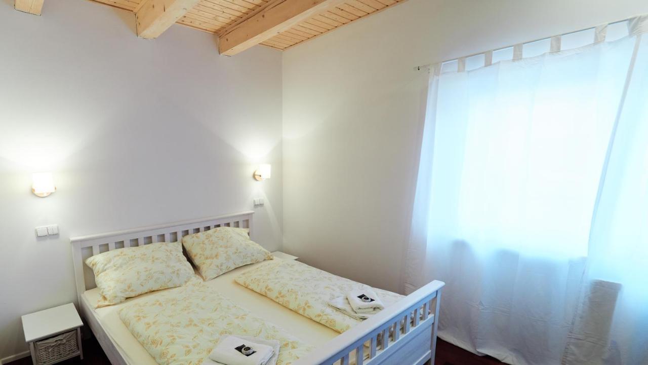 Apartmany Habanska, Cely Dum Pouzdrany Exteriör bild