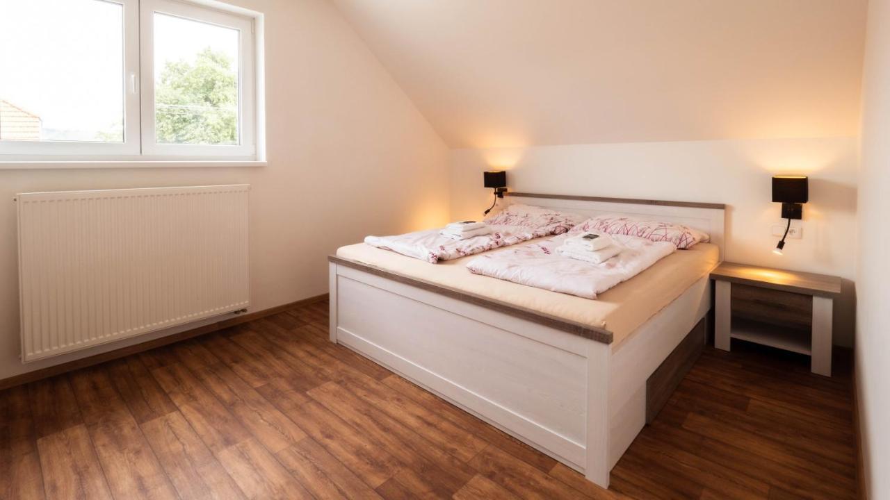 Apartmany Habanska, Cely Dum Pouzdrany Exteriör bild