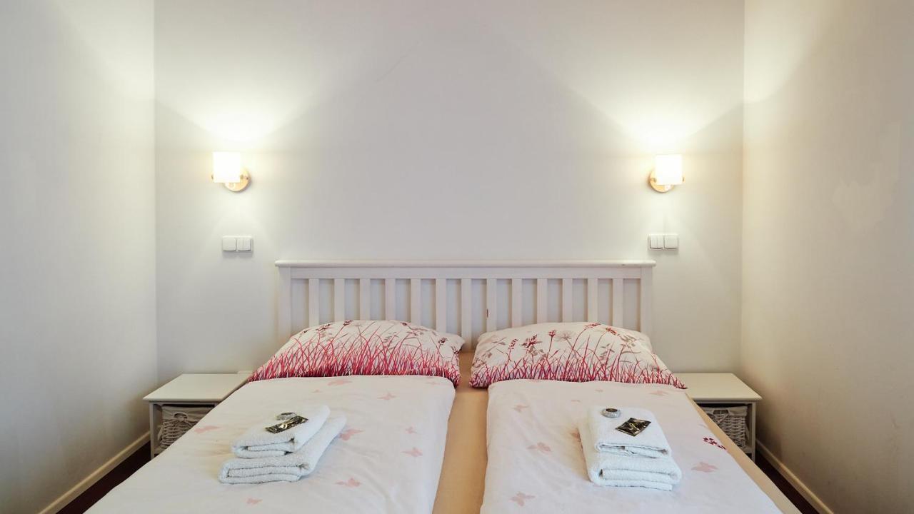 Apartmany Habanska, Cely Dum Pouzdrany Exteriör bild