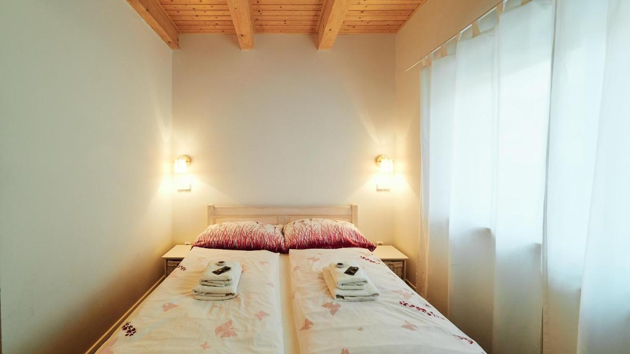 Apartmany Habanska, Cely Dum Pouzdrany Exteriör bild