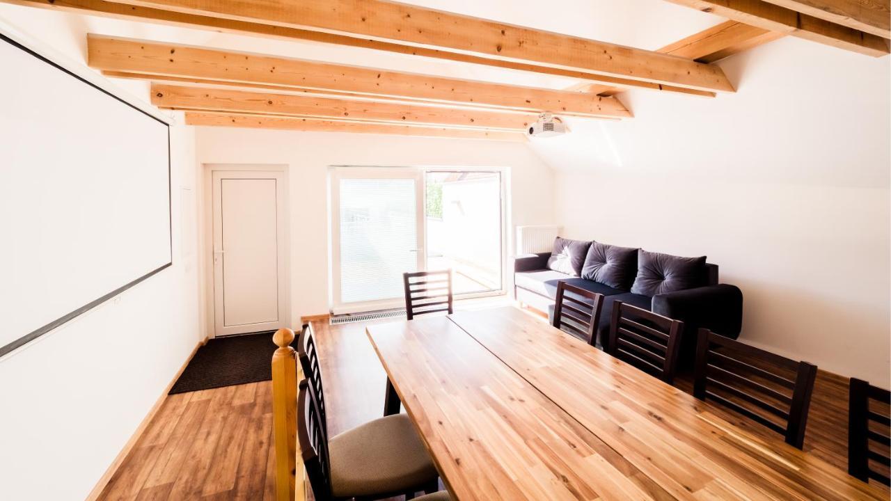 Apartmany Habanska, Cely Dum Pouzdrany Exteriör bild